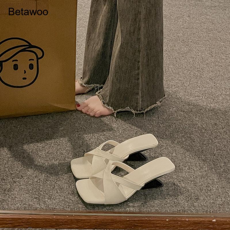 Kadınlar İçin Kavisli Blok Top - Sandals incelemesi ve fiyatı